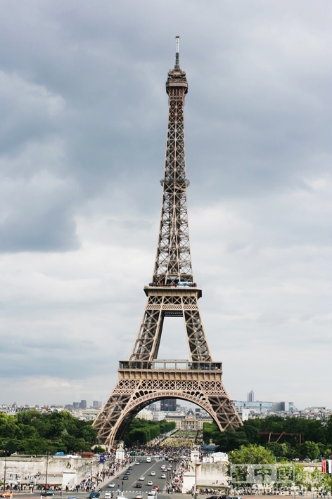 巴黎埃菲尔铁塔（摄影：李牧/看中国）