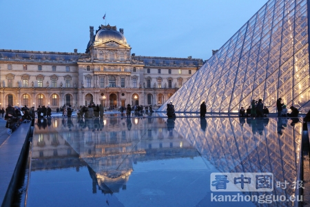 巴黎的卢浮宫是世界上参观人数最多的博物馆。 (摄影：晨光/看中国)