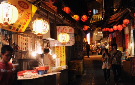 台北的夜市小吃(AFP/Gettyimages) 台北的夜市小吃(AFP/Gettyimages)