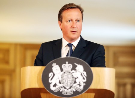 8月29日伦敦，英国首相卡梅伦在唐宁街的新闻发布会上。（Getty Images)