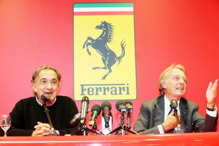 法拉利将要离职的原总裁卢卡·克劳德洛·迪·蒙特泽莫罗（右）和即将继任的新总裁马尔乔（左）（AFP/Getty Images）