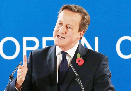 10月24日，英国首相卡梅伦在欧盟中断与领导人的会晤，在记者会上表明英国不会支付附加费。（Getty Images)