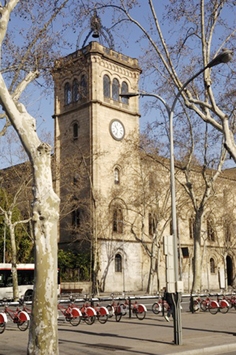 巴塞罗那大学古建筑（123RF）