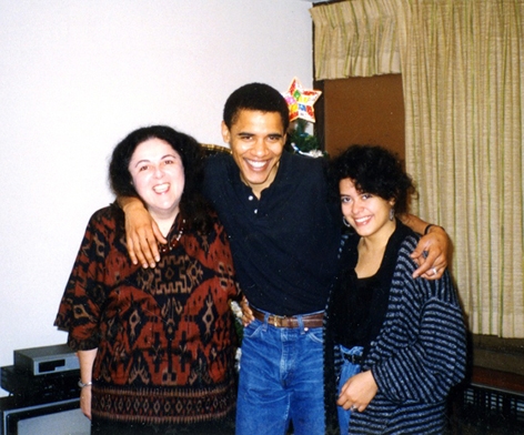 奥巴马和他的母亲唐娜姆以及妹妹（网络图片）