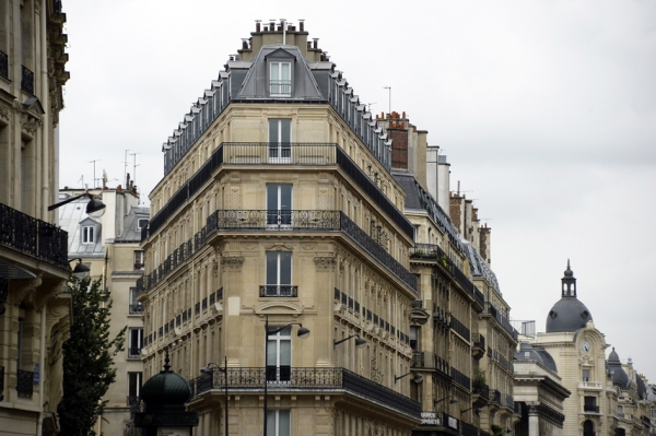 巴黎市内的住房楼。（AFP/Getty Images）