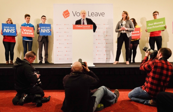 英格兰2016年4月16日，伦敦市长鲍里斯•约翰逊在纽卡斯尔致词，为其阵营展开宣传造势活动。（Getty Images)