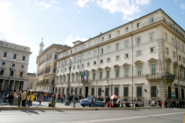 意大利总理府凯萨宫（维基百科）