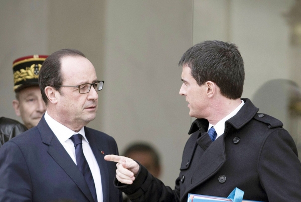 法国总统奥朗德（左）与总理瓦尔斯（右）（AFP/Getty Images）