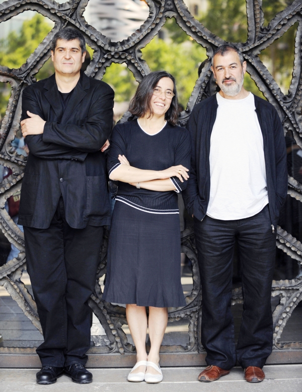 图为西班牙建筑师Ramon Vilalta、Carme Pigem和Rafael Aranda。（AFP/Getty Images）