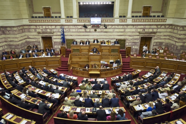 希腊议会5月18日批准了新一轮的紧缩削减计划。（AFP/Getty Images）