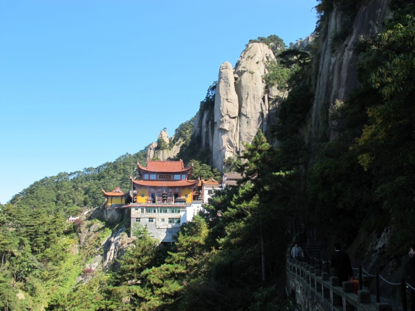 九华山半山腰的古拜经台（维基百科）