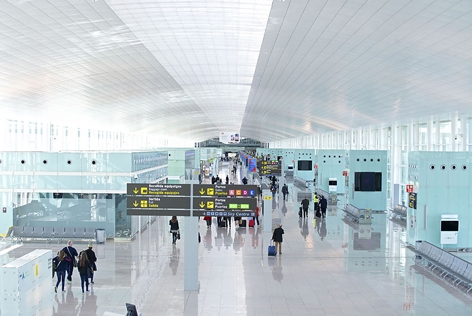 巴塞罗那El Prat机场1号航站楼(Pop9000/维基百科)