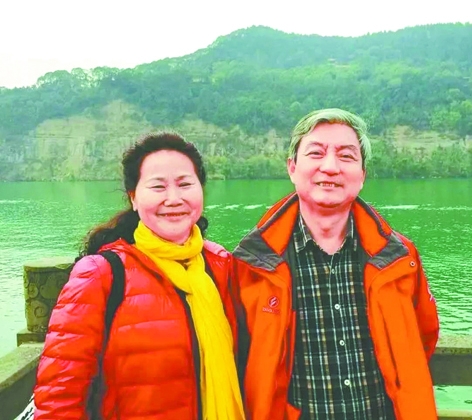 王老伯和他的妻子 王老伯和他的妻子