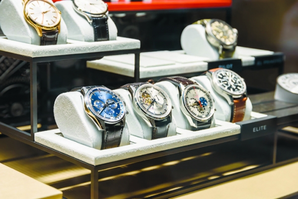 奢华手表是“购物洗钱”者大多购买的商品。（123RF）