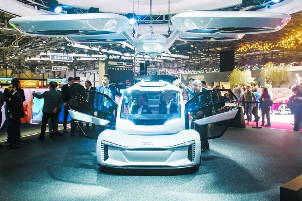 日内瓦汽车展展出的最新研制的可飞行概念车（Getty Images）