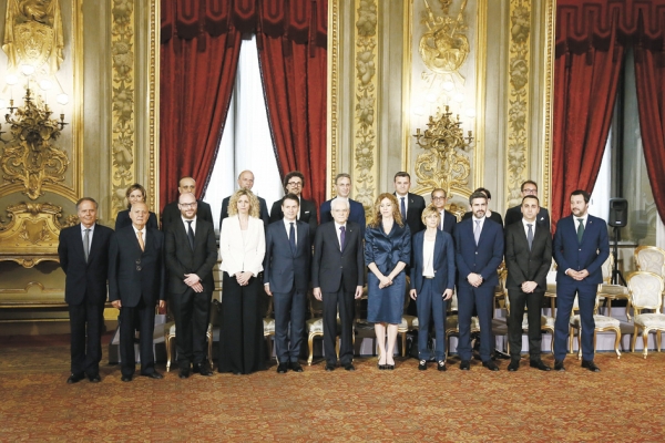 意大利历经三个月的政治角力终于结束，6月1日，新内阁在总统府奎里纳莱宫宣誓就职。（Ernesto S.Ruscio/Getty Images）