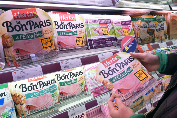 超市货架上的火腿商品（AFP/Getty Images）