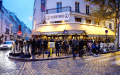 12月4日，巴黎受到恐怖袭击的“好味啤酒”酒吧重新开张。