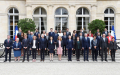 10月17日，新内阁成员在爱丽舍宫前集体合照。（AFP/Getty Images）