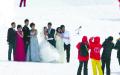 中国游客在南极拍摄婚纱照。(自由亚洲电台)