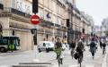 在巴黎街道上的骑自行车者，摄于5月4日。（AFP/Getty Images）