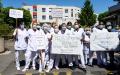 5月20日，巴黎以北圣德尼（Saint-Denis）的卡萨诺瓦医院（Hôpital Casanova）的工作人员举行示威游行。（AFP/Getty Images)