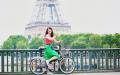 巴黎一位骑自行车的游客（123RF）