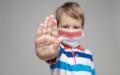 法国政府规定，6岁以上的儿童上学必须戴口罩。（123RF)
