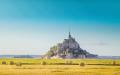 法国的“圣山”——圣米歇尔山，从巴黎开车3个半小时可抵达。（123RF）