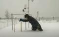 内蒙古多地降雪破70年极值！（图片来源:视频截图）