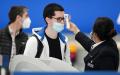 德国今年秋冬将继续强制民众在乘坐飞机时佩戴口罩。（DANIEL LEAL/AFP via Getty Images）