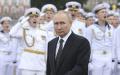 俄乌战争已经持续7个月，俄罗斯总统普京近日发出核武威胁，并称“这不是虚张声势”。图为：普京在圣彼得堡举行的俄罗斯海军日庆祝活动上。（Contributor/Getty Images）