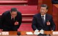 2023年3月11日在人大代表大会第四次全体会议开幕式上，中国国务院总理李强向代表们鞠躬。