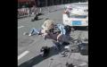 广州市一男驾车无差别撞人，官称11人受伤。（图片来源：视频截图）