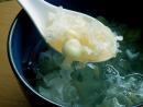 白木耳莲子羹能养颜美容、润肺滋阴。（图片来源：维基百科）