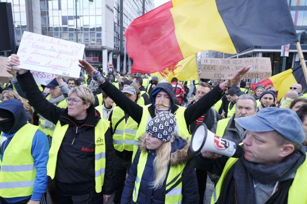 比利时民众也加入了“黄背心运动”。（AFP/Getty Images)
