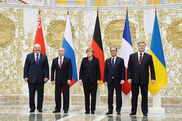 俄罗斯、德国、法国和乌克兰领导人于2015年在白俄罗斯明斯克举行峰会，签订一系列落实2014年《明斯克协议》的措施。（维基百科）