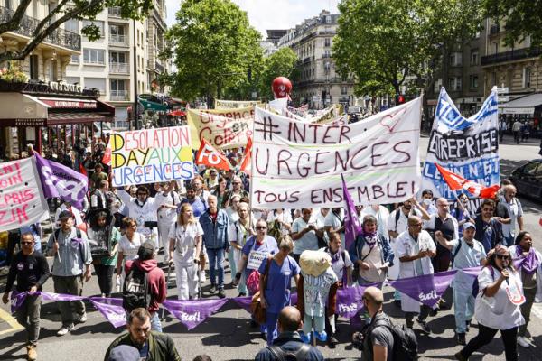 6月6日示威者在巴黎进行游行，以抗议急诊工作条件恶劣。（Getty Images）