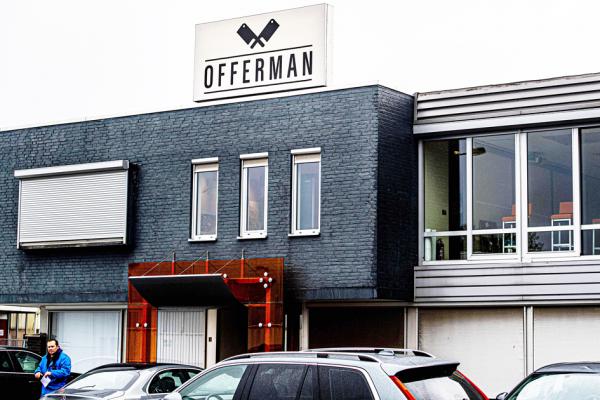 2019年10月4日，荷兰肉类产品供应商Offerman发布健康警告，并命令立即召回可能已被李斯特菌污染的肉类产品。图为供应商Offerman在北荷兰省Aalsmeer的工厂。（AFP / Getty Images)