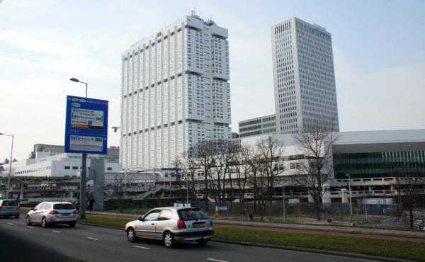 荷兰鹿特丹伊拉斯莫斯医学中心（Erasmus MC）（维基百科）