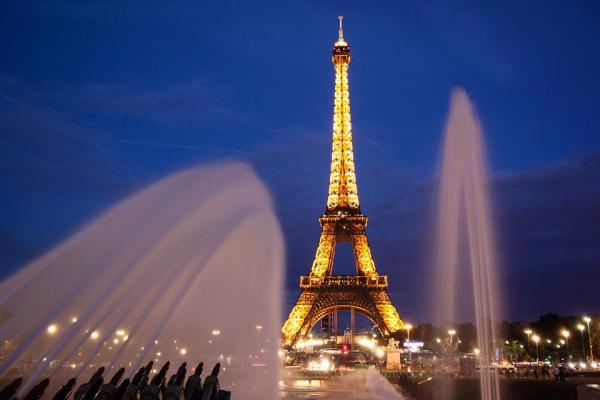 巴黎铁塔    ( 图片来源：Pixabay)