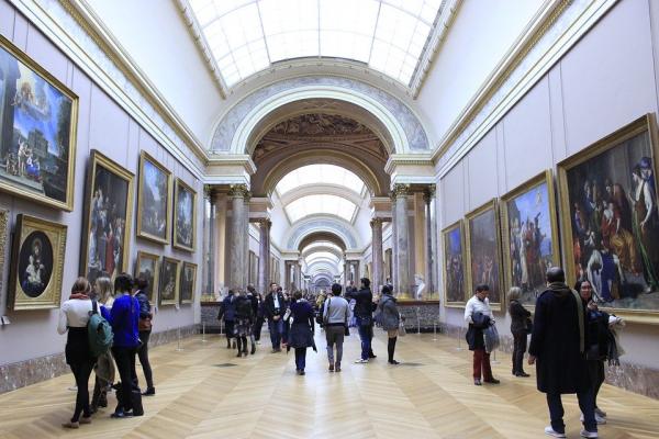 卢浮宫展厅    ( 图片来源：Pixabay)