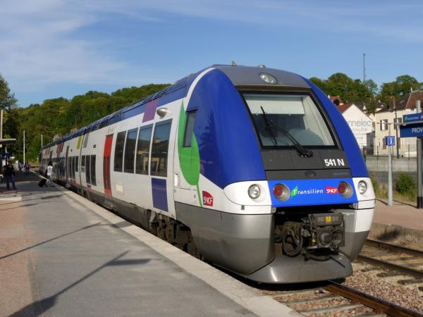 法兰西岛大区列车（Pline/维基百科CC BY-SA 3.0）