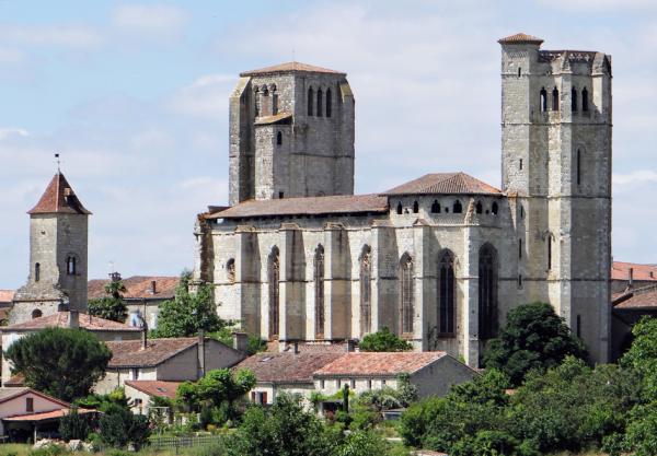 拉罗米厄小镇的圣-皮埃尔大教堂（MOSSOT/Wikipedia/CC BY-SA 3.0）