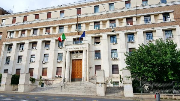 意大利国家卫生院位于罗马的总部 (Carlo Dani/Wikimedia/CC BY-SA 4.0)