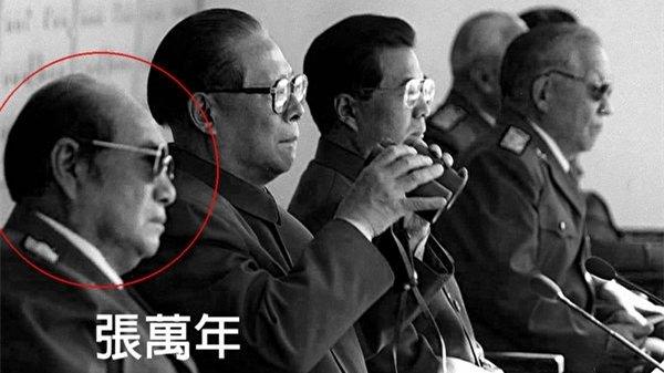 左起：张万年、江泽民、胡锦涛。（网络图片）
