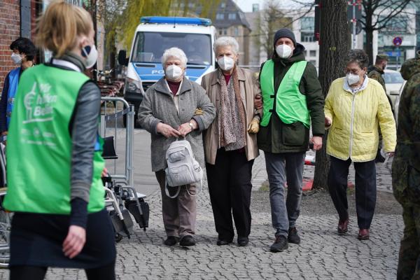 德国于4月13日推出《防疫法》修订草案，将赋予联邦政府在全国实行统一防疫措施的权力。（Sean Gallup/Getty Images）