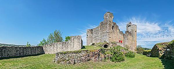 纳雅克城堡遗址（Krzysztof Golik/Wikipedia/CC BY 4.0）