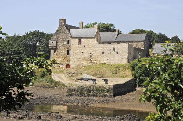  示意图，位于法国西部布列塔尼大区（Bretagne）菲尼斯泰尔省（Finistère）的一座庄园（Louboutinj/Wikipedia/CC-BY-SA-4.0）