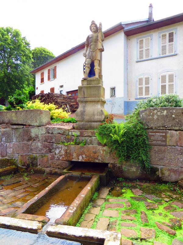 神迹喷泉（Aimelaime~commonswiki/Wikipedia/CC BY-SA 4.0）